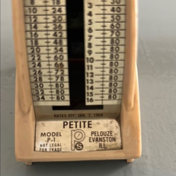 Vintage Postal Scale Petite Pelouze H 4 in L 4 in W 2 in - Picture 3 of 7